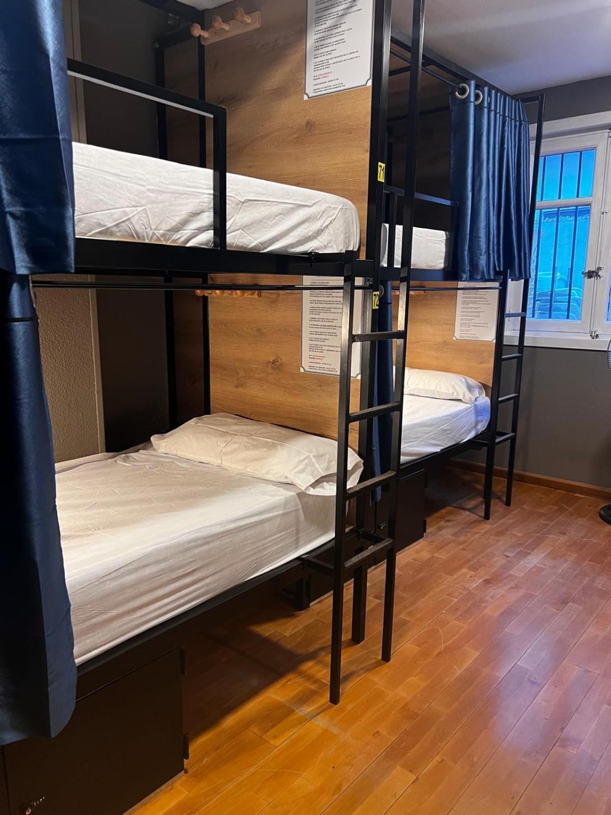 Hostel Estrella 20 Madrid Esterno foto
