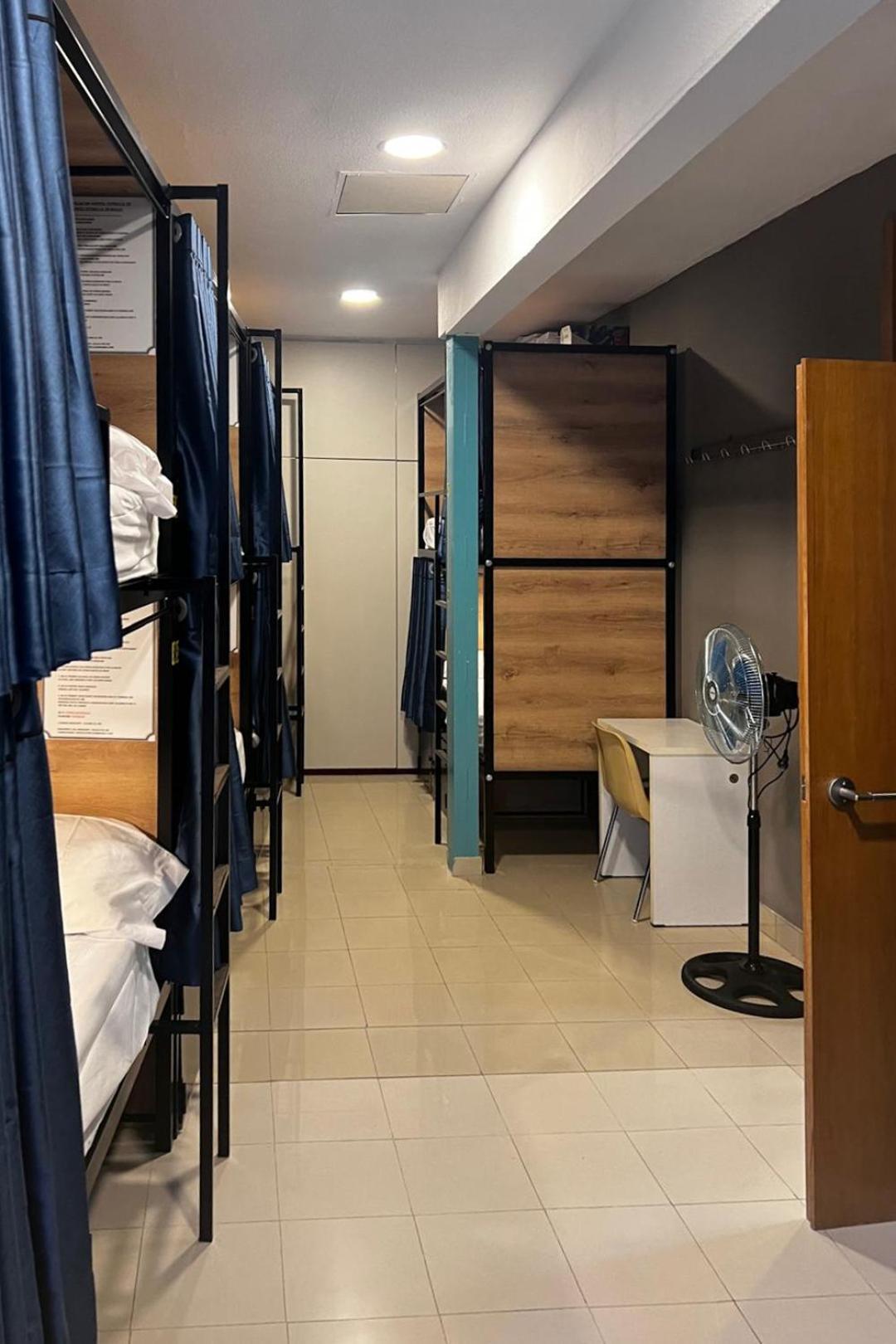 Hostel Estrella 20 Madrid Esterno foto