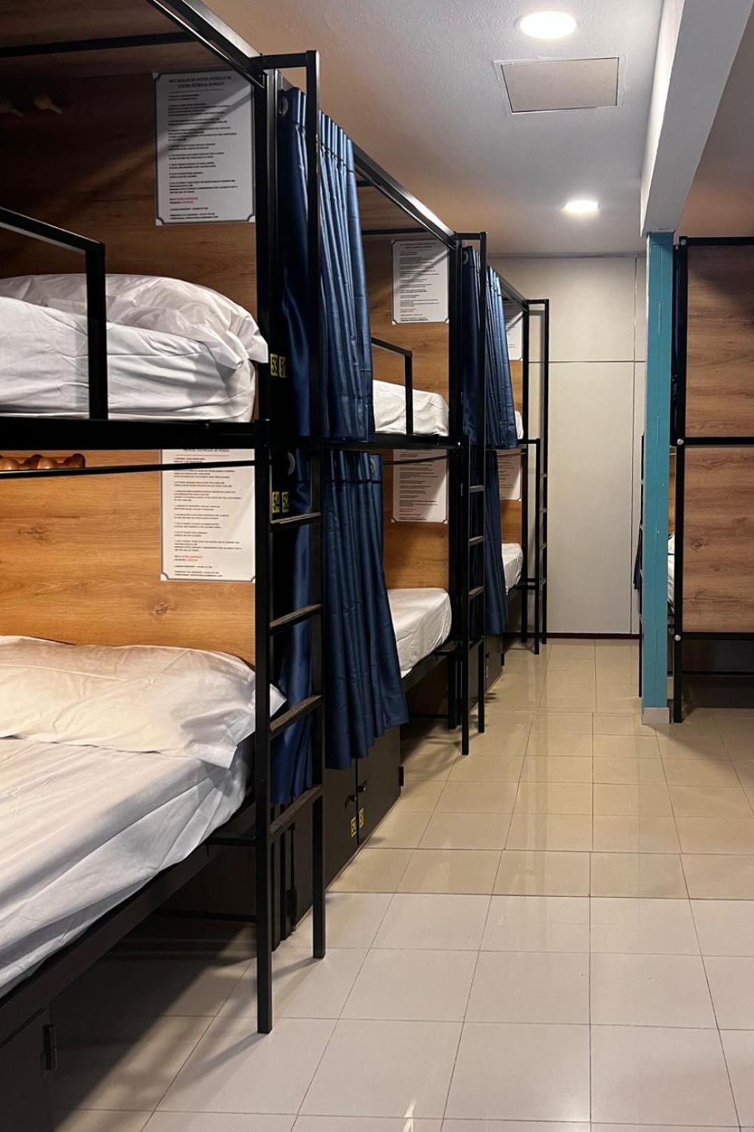 Hostel Estrella 20 Madrid Esterno foto